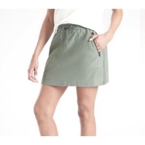 ATHLETA Farallon‎ Mini Skirt Drawstring Zipper Pockets Fern Green Sz 0